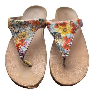 EUC Fitflop Lottie Floral Crush Slip On Comfort Sandals Size 8.6